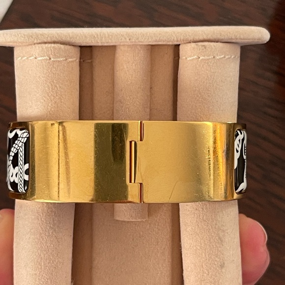 Hermes clic clac. First run enamel H black white equestrian print Great shape. - Picture 3 of 9